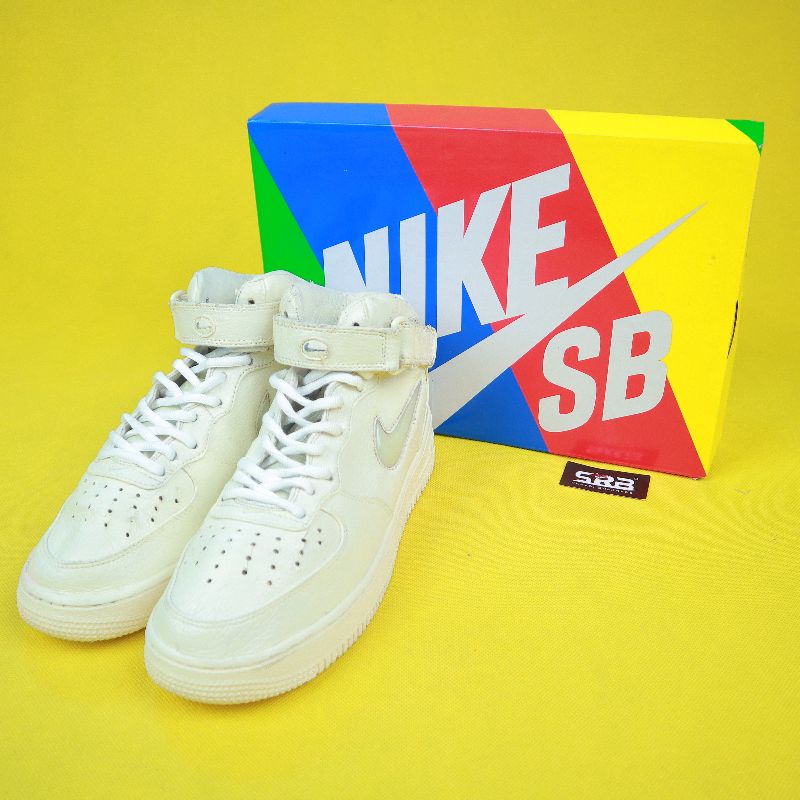 Harga Nike AIR Force 1 High White 