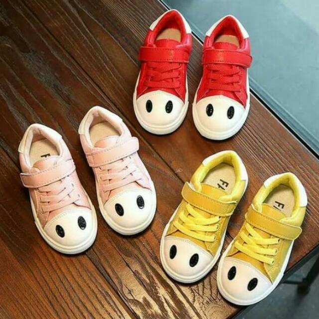 Sepatu sneaker kets tali sporty lucu keren pink merah anak balita bayi