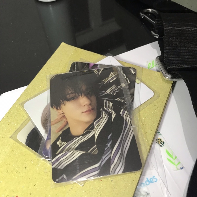 jeno boring photocard