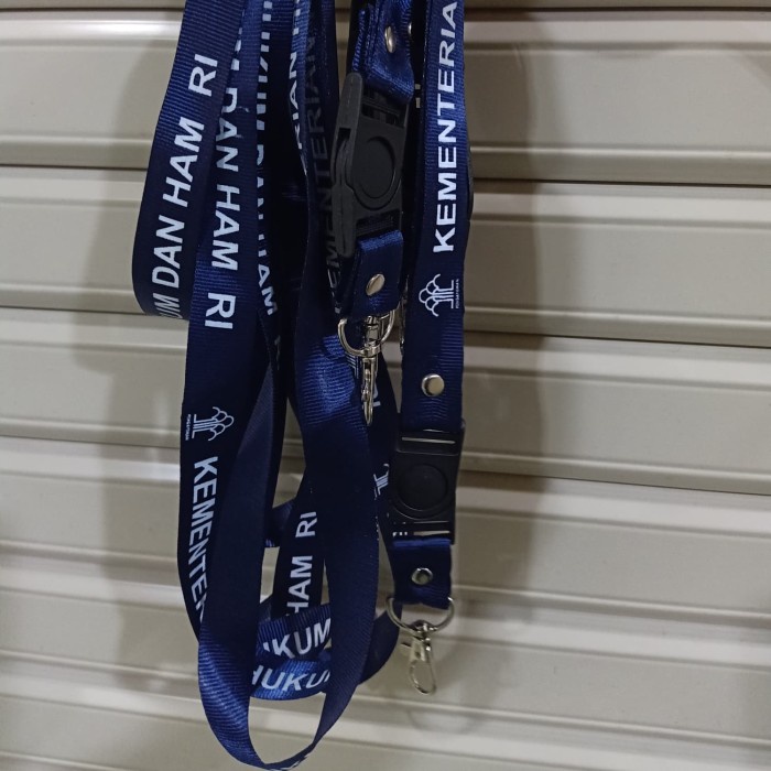 

Update Tali Id Card Name Tag Kemenkumham Kementerian Hukum Dan Ham R.I Bagus Trendi