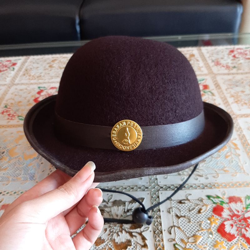 

perlengkapan pramuka/topi pramuka/semapor/dasi pramuka/ baret