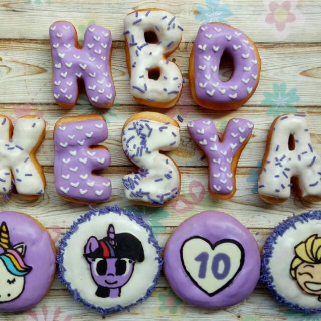

Donat Huruf mix Karakter
