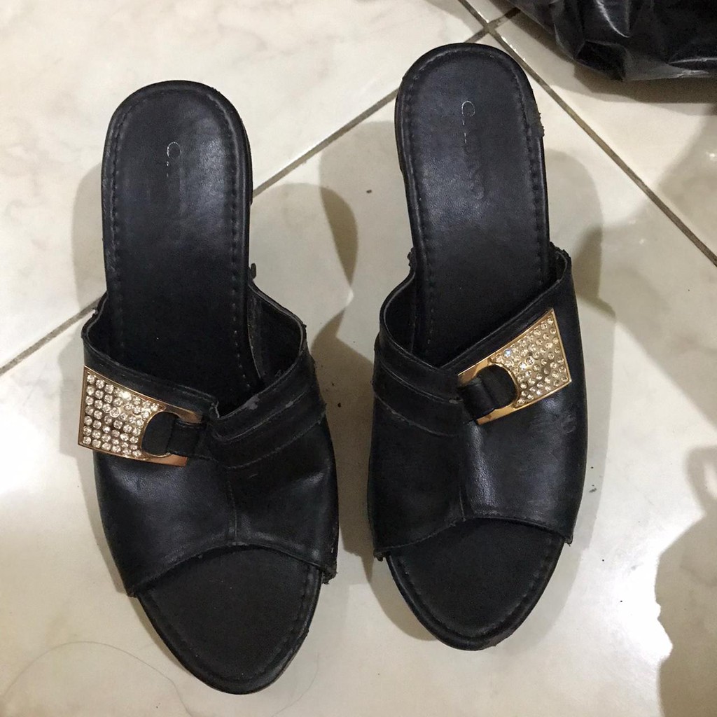 CASINO sepatu kerja kantor wanita perempuan hak tinggi kulit hitam original bekas second preloved
