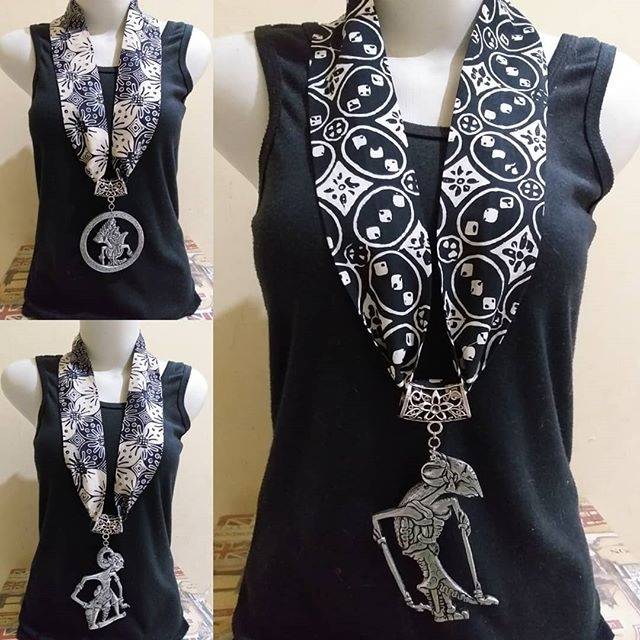 Kalung batik wayang jumbo 01110419