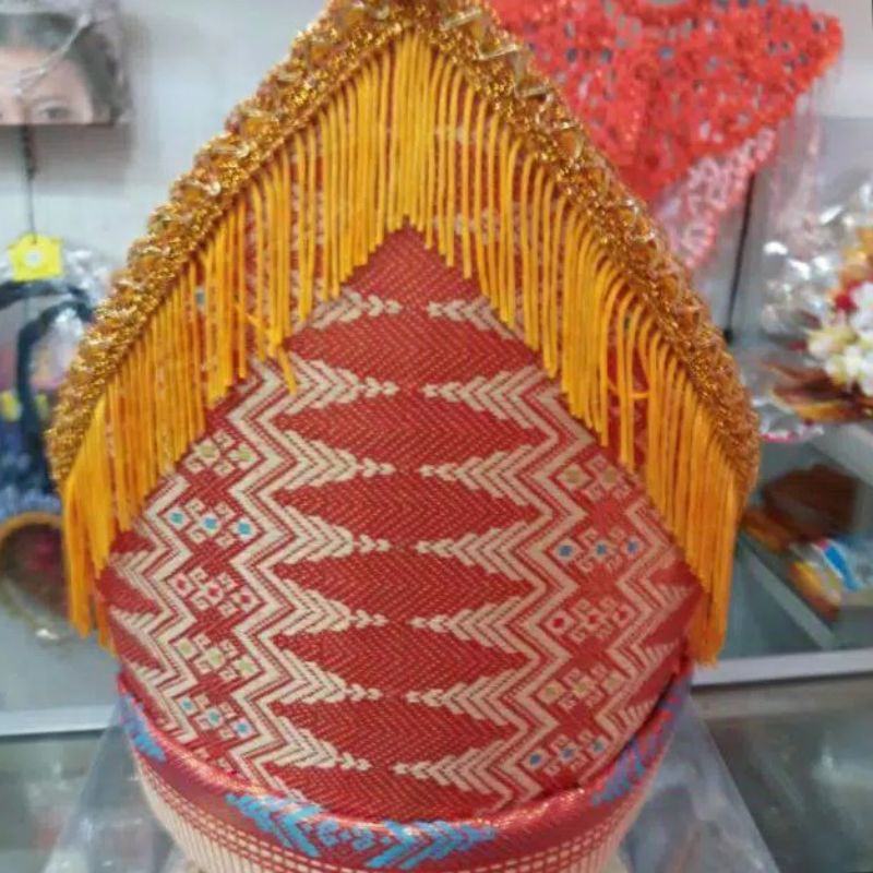 Sortopi / Topi Tanjak Rumbai // Topi Songket Adat Melayu