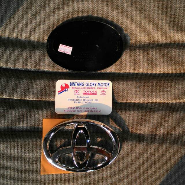 Emblem cover ban.serep rush atau terios 2015 up ori