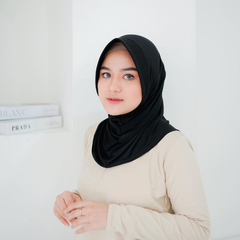 HIJAB BERGO SPORT/ HIJAB SPORTY KEKINIAN/ HIJAB INSTAN / HIJAB SPORTY INSTAN BISA COD-HITAM