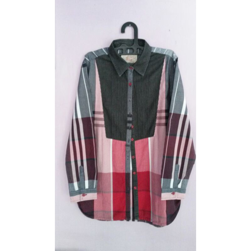 Preloved Kemeja Wanita TRISET