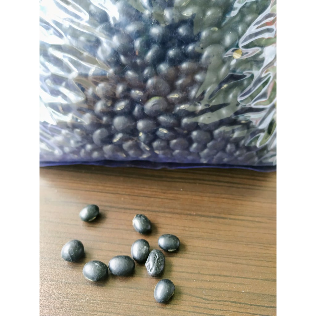 

Kacang Kedelai Hitam Ukuran 1000 GR