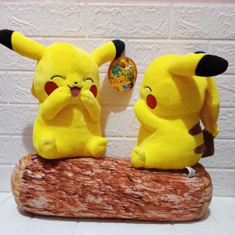 Boneka Pikachu Bahan Plush Kualitas Tinggi untuk Hadiah Anak/PIKACHU SENYUM/BONEKA POKEMON