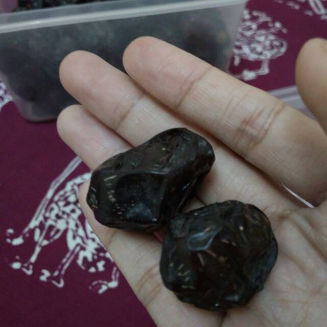 1 biji Kurma Nabi / Ajwa Asli Madinah Grade A Bijian Murah