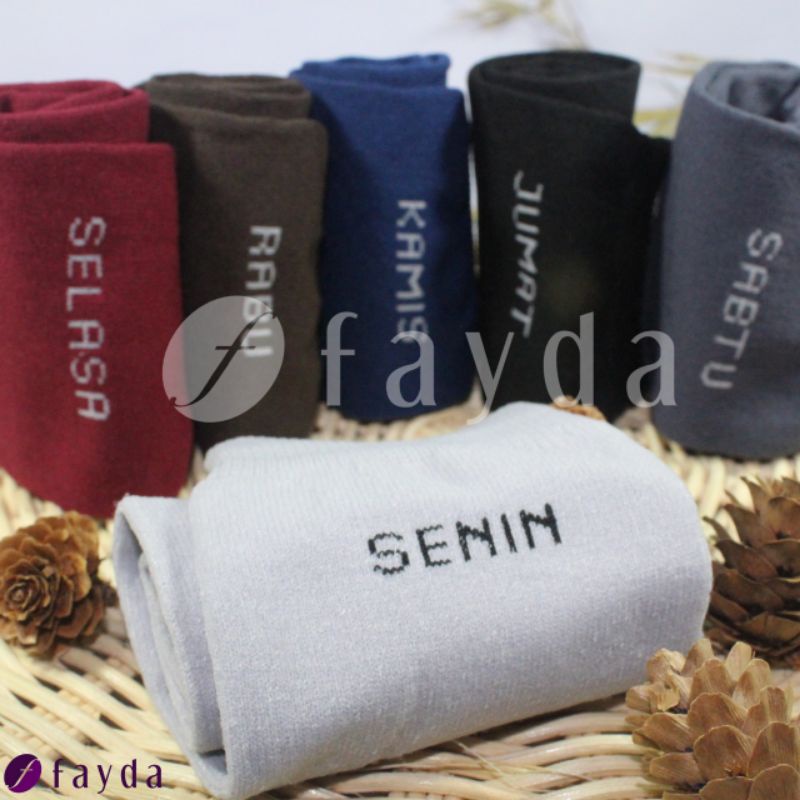 kaos kaki hari by fayda