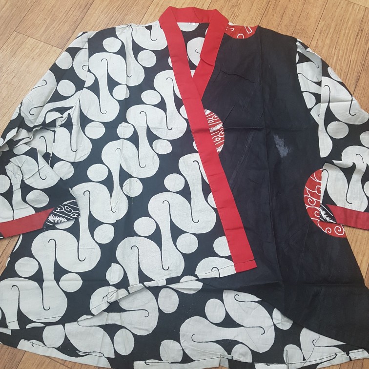 Atasan Batik Wanita Motif Truntum