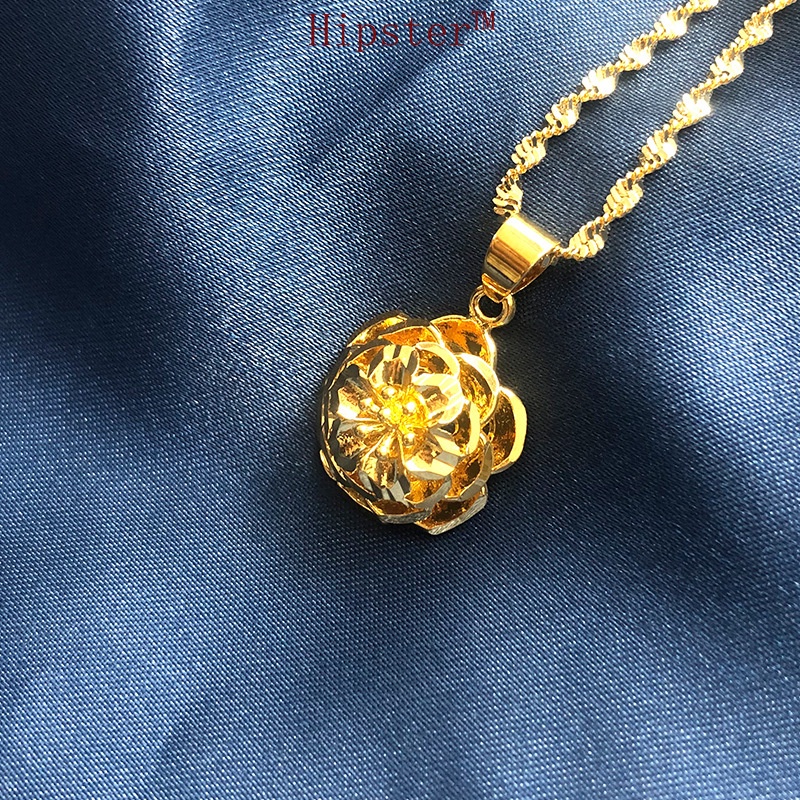 New Vintage Classic 24K Gold Flower Cutout Creative Design Pendant Necklace