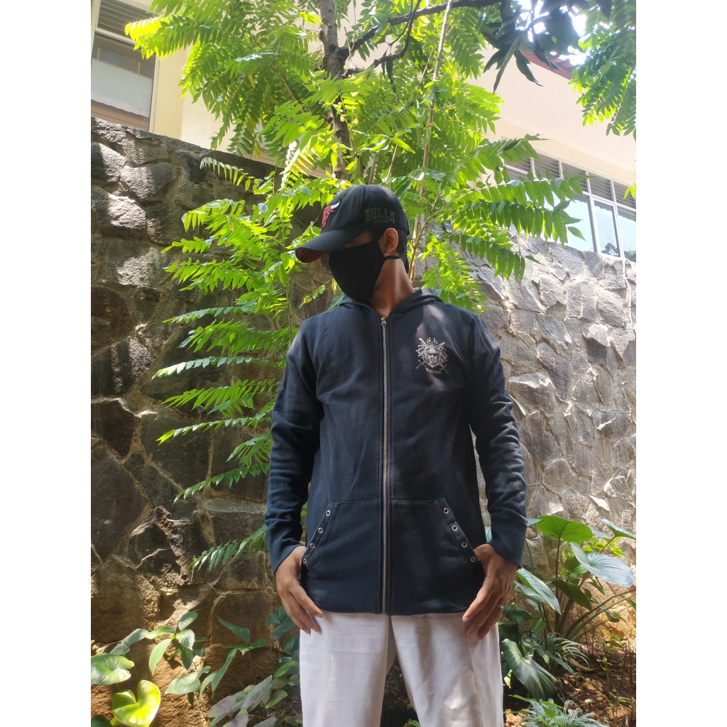 Jaket Bekas Original Branded Zipper Hoodie DeorArt Size M Type Ziphoodie Unisex