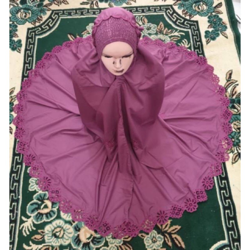 Mukena Kerancang Khas Bukittinggi