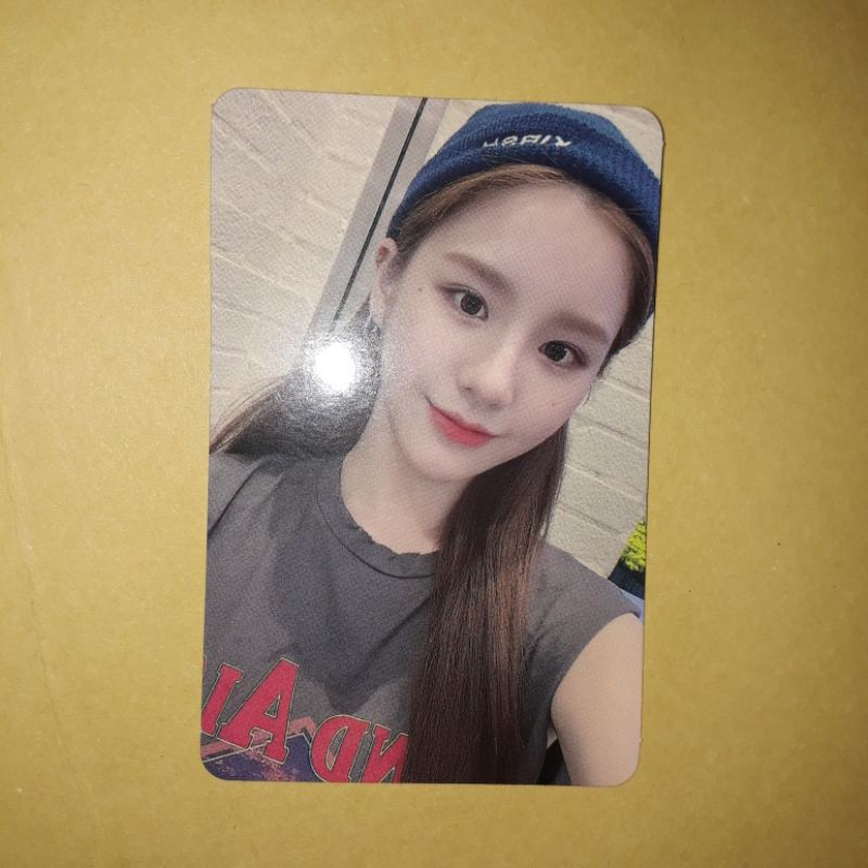 [BOOKED] LOONA Heejin - MMT Orbit Ring 1 Photocard