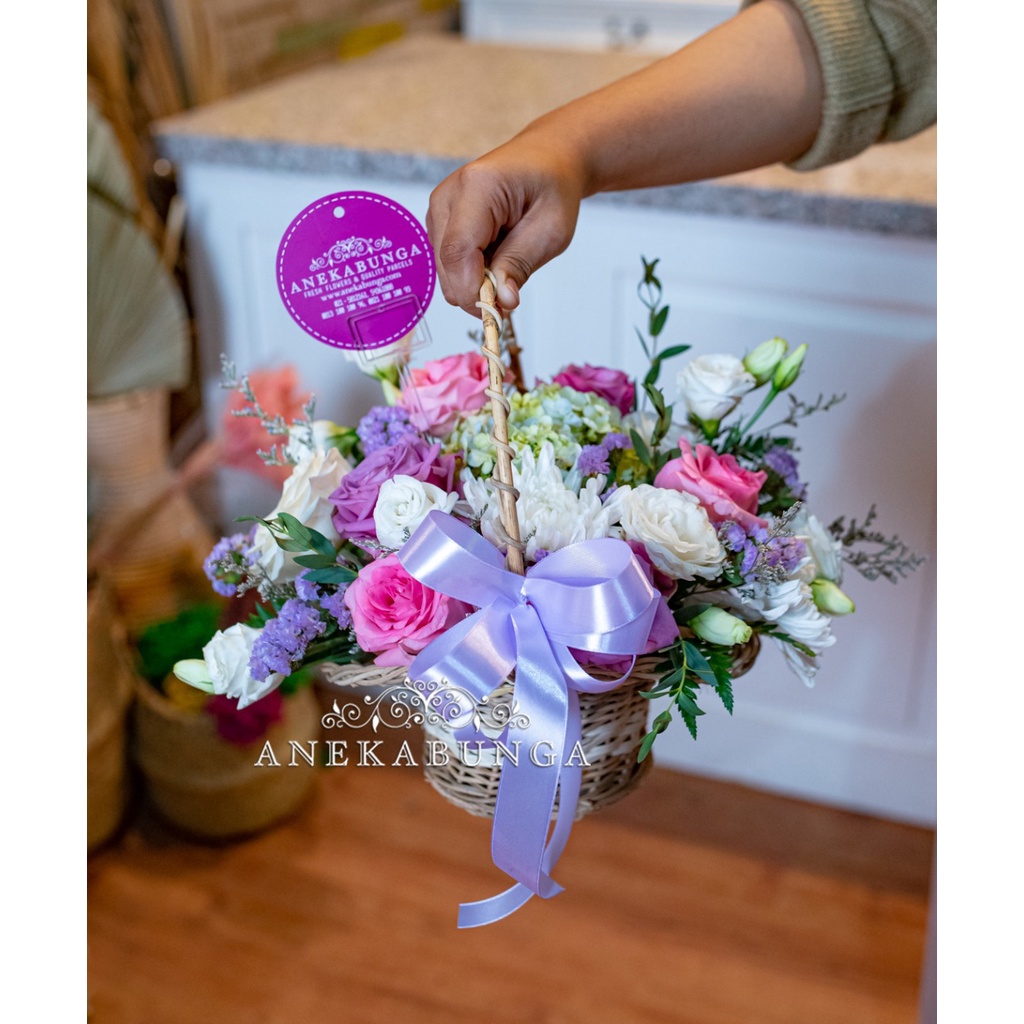 Keranjang Bunga Asli Fresh Hand Basket Flower ulang tahun wedding anniversary birthday buket bouquet