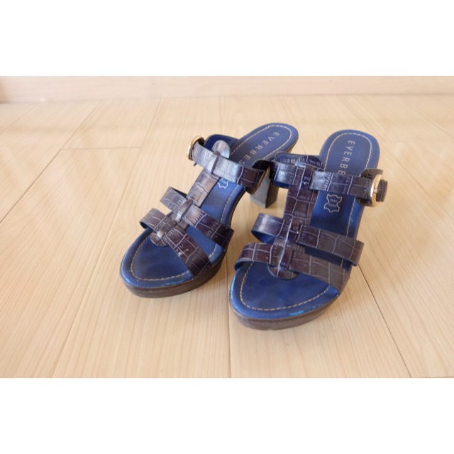 Preloved sandal heels everbest biru hitam