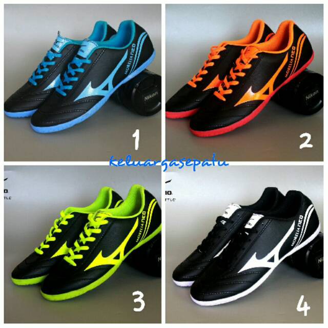 Sepatu futsal mizuno