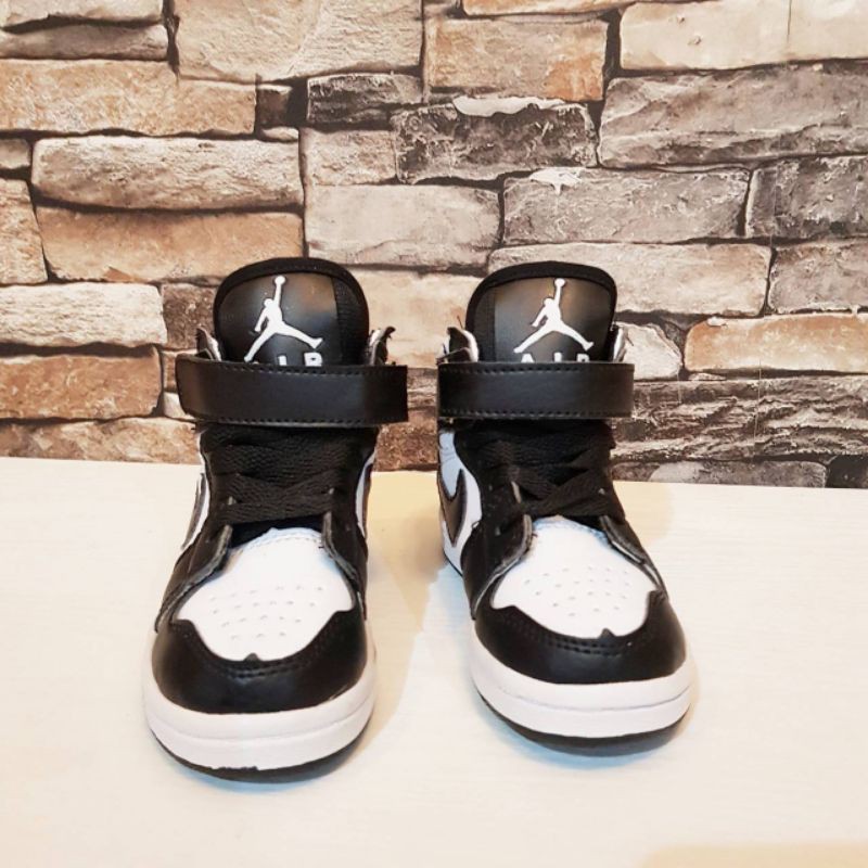 Nike air jordan black white 1 sepatu sneaker anak anak murah import quality