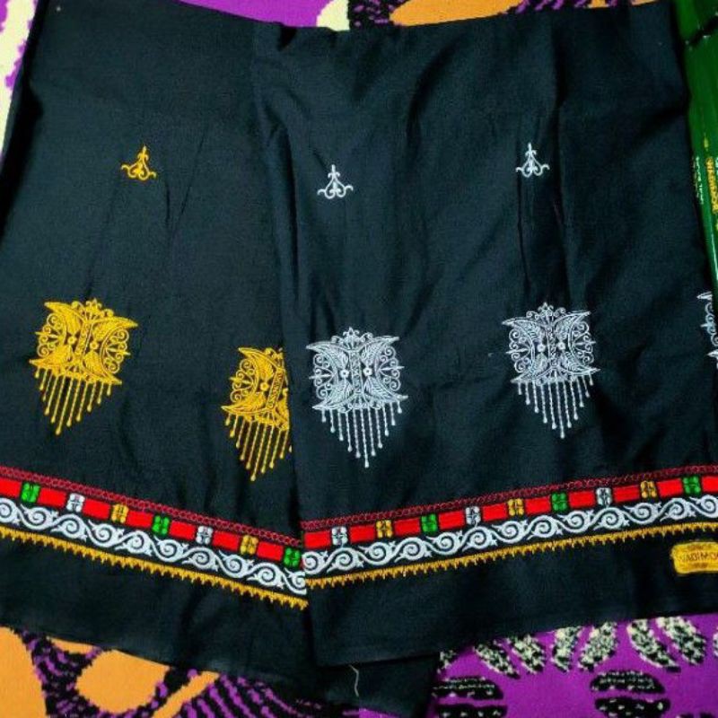 kain sarung bordiran pintu Aceh motif gayo