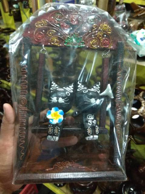 TERMURAH! 1SET PAJANGAN KUCING ISI 2 PCS KUCING DAN AYUNAN DENGAN BUNGA - SOUVENIR PAJANGAN DEKORASI