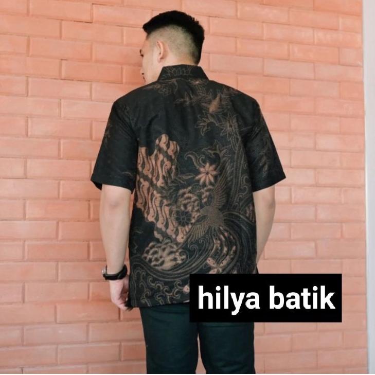 Lagi Tren.. Kemeja Batik Pria Lengan Pendek KUSUMAYUDHA full furing / kemeja batik pendek pria bahan