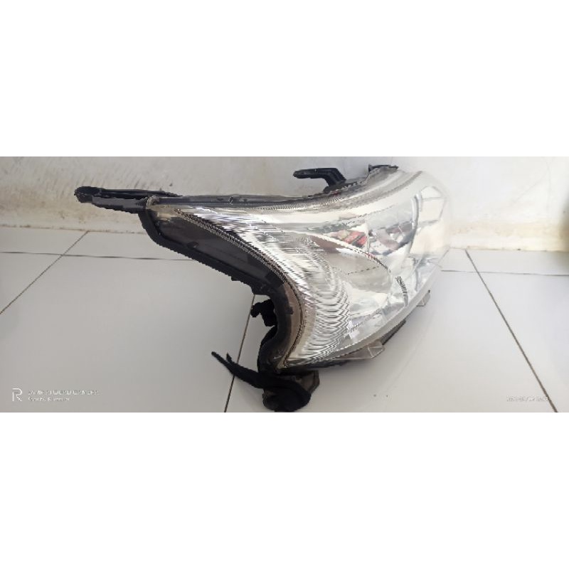 HeadLamp ORIGINAL copotan Avanza 2015-2018 (Kanan)