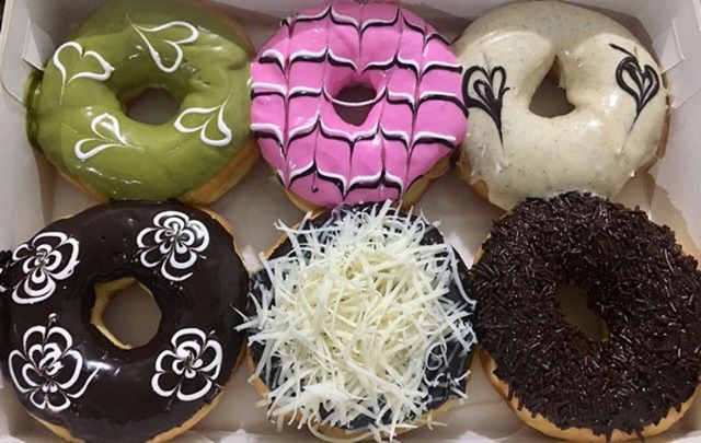 

Homemade Premium Donat isi 6 dengan berbagai varian rasa (bisa pilih)