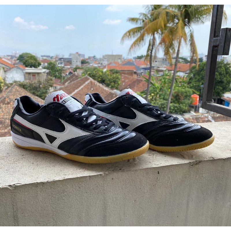 Sepatu Futsal Mizuno Morelia Leather Black BNIB