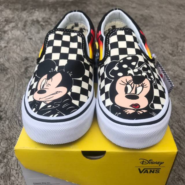 Vans slip on x disney mickey & minnie mouse
