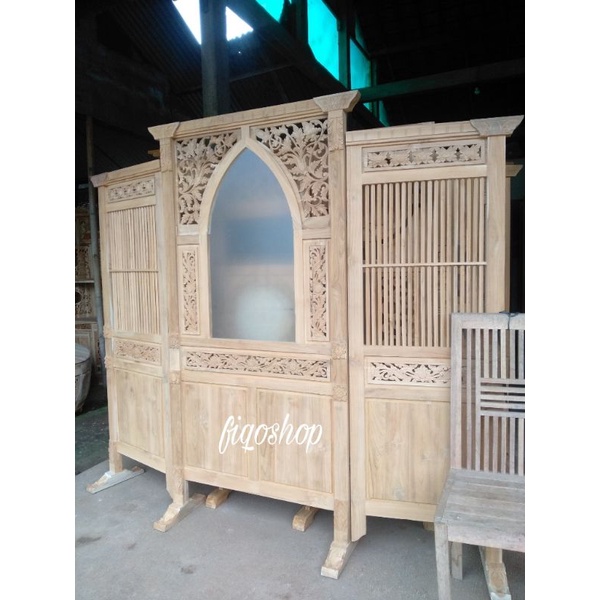 Sketsel Kaca Penyekat Ruangan Pembatas Kayu Jati Furniture Jepara