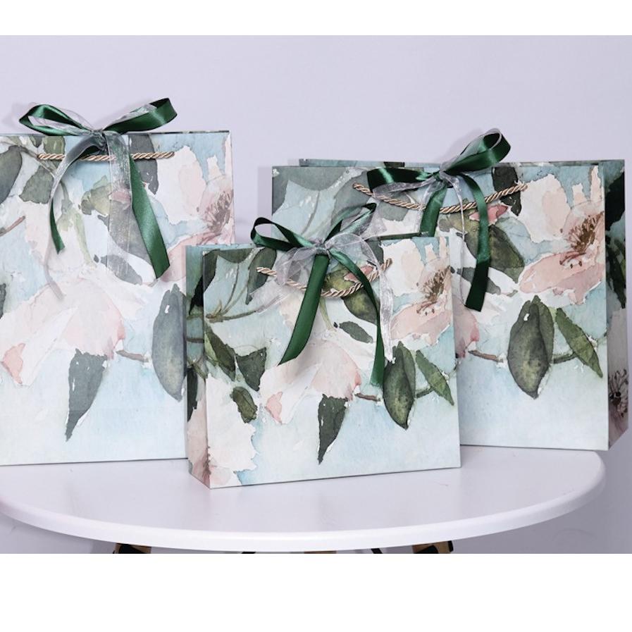 

Terlaris Premium Paperbag kado/ Kantong kado / Paperbag gift/ KANTONG TAS KARTON /paper bag Kado Y60 ➤