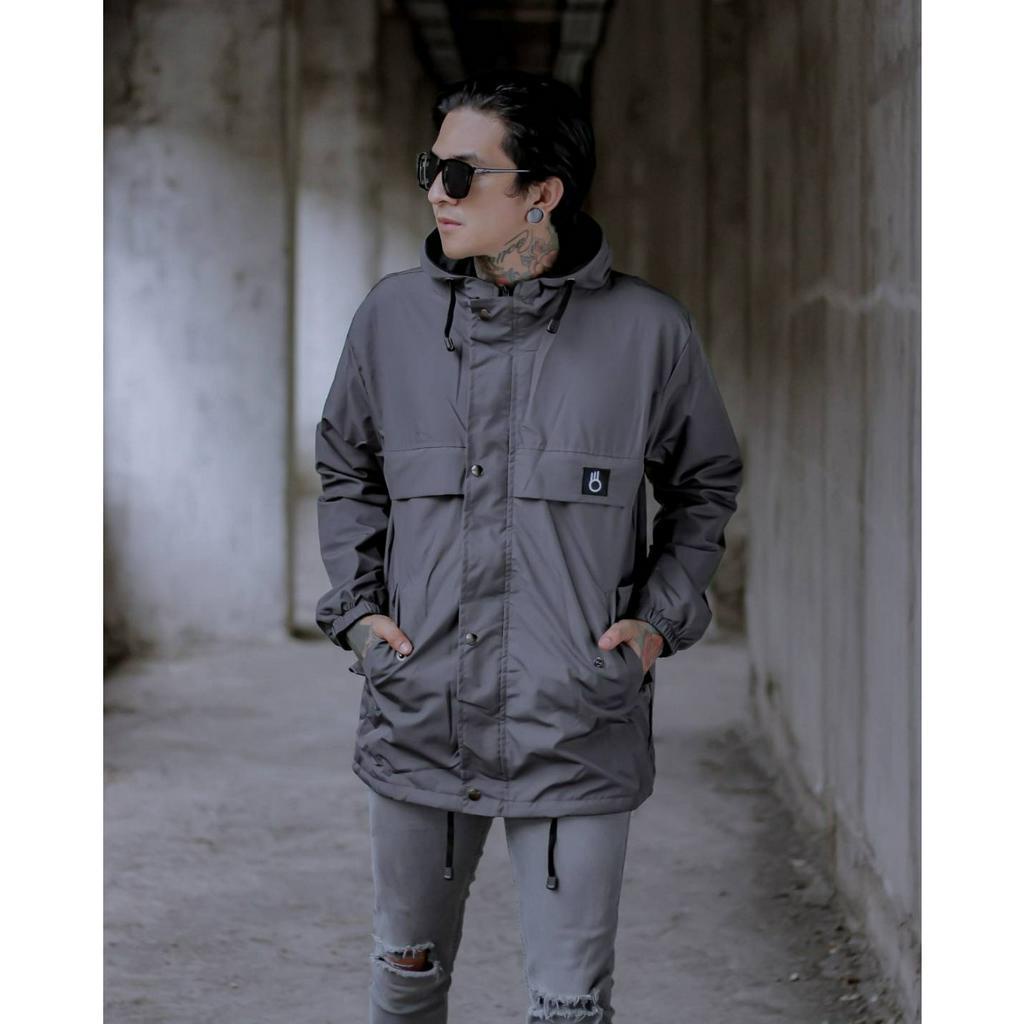 Jaket taslan outdoor cewe cowo keren