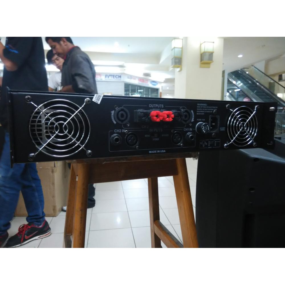 (PETI KAYU) power amplifier peavey cs 3000