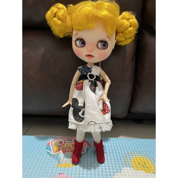 blythe doll