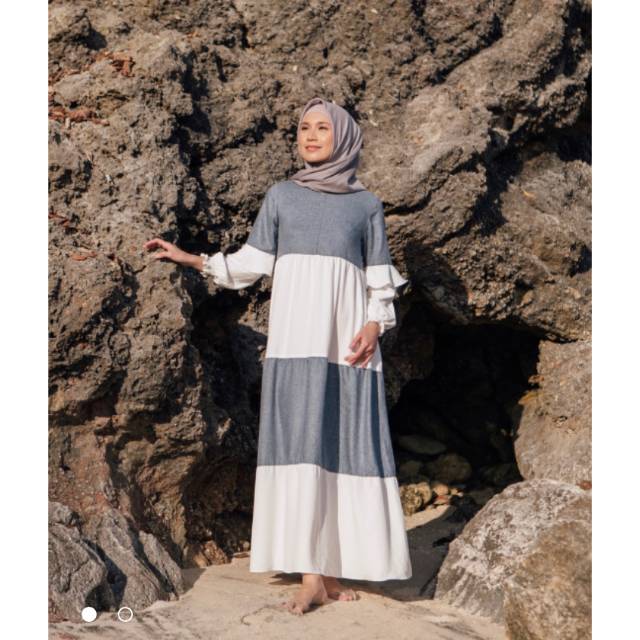 Ayudia dress wearing klamby