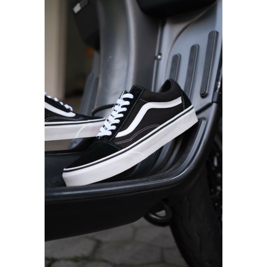 sepatu Vans Oldskool Black White Original (RESMI PT.NAVYA)