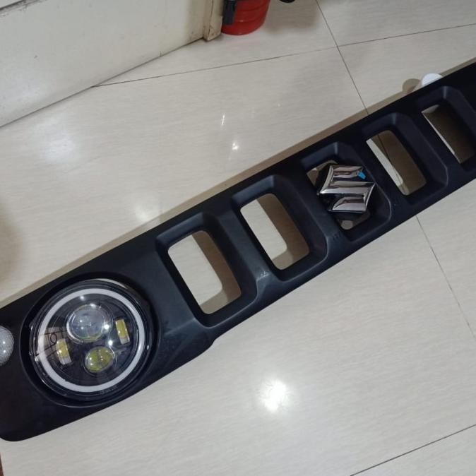 Grill Mobil Suzuki Katana