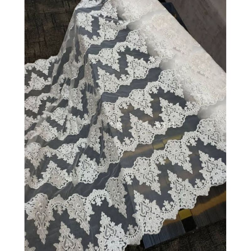 Kain Tile bordir renda