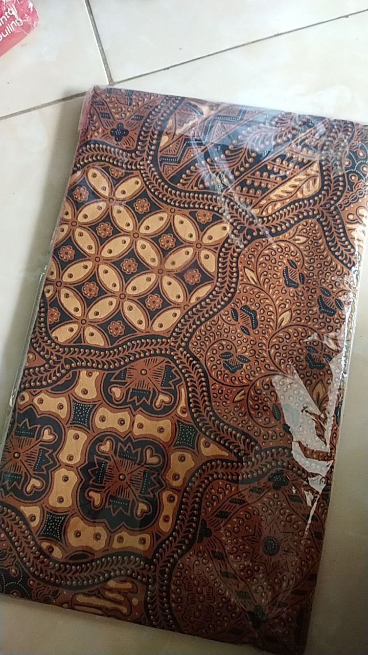 Kain Jarik Batik Solo Motif Sogan Sekar Jagad
