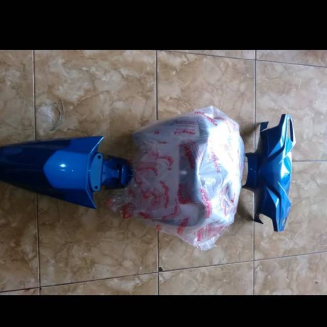 Cover body beat Fi 2013-2014 Warna biru