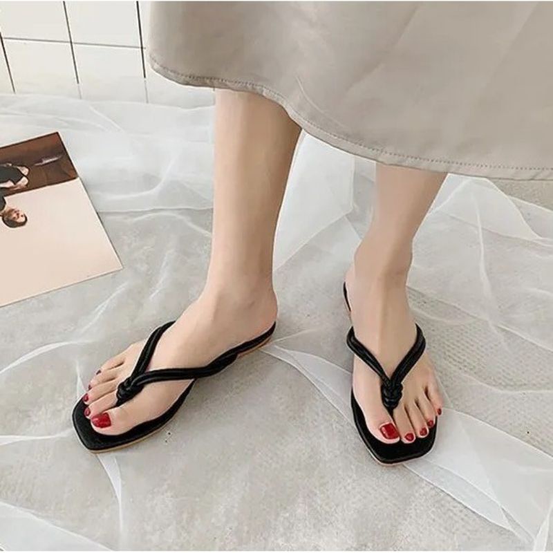 sandal teplek wanita elastis dan ringan