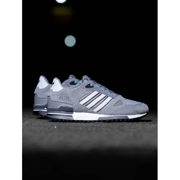 Adidas ZX 750