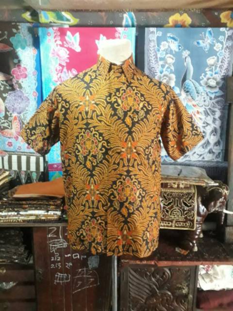 Kemeja batik lengan pendek