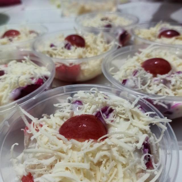

Salad buah ALMIRA