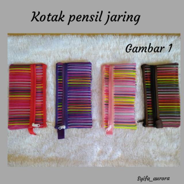 

Kotak pensil jaring