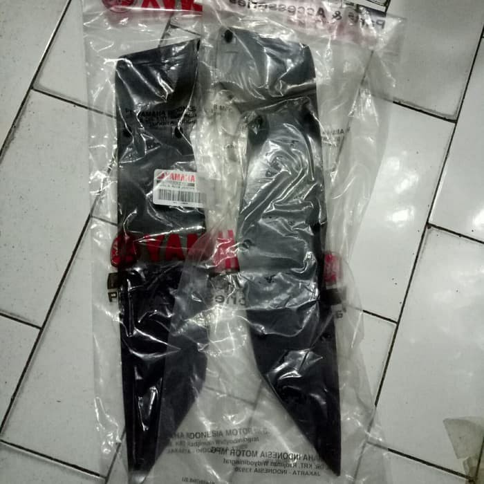 Karet foostep bordes pijakan kaki Nmax ori ygp ORIGINAL YAMAHA