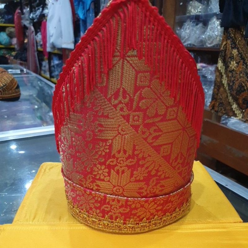 Sortopi / Topi Tanjak Rumbai // Topi Songket Adat Melayu